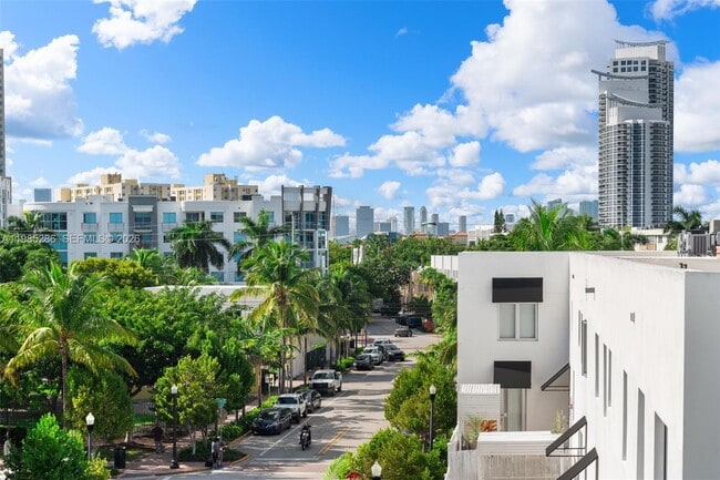 Building Photo - 200 Ocean Dr