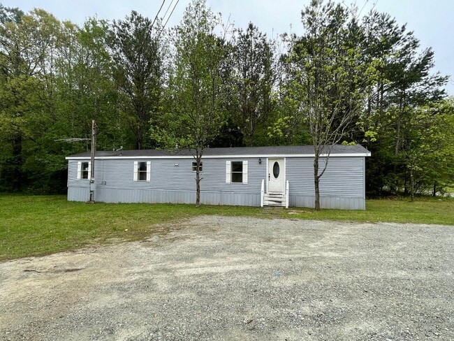 Building Photo - 395 Memory Ln