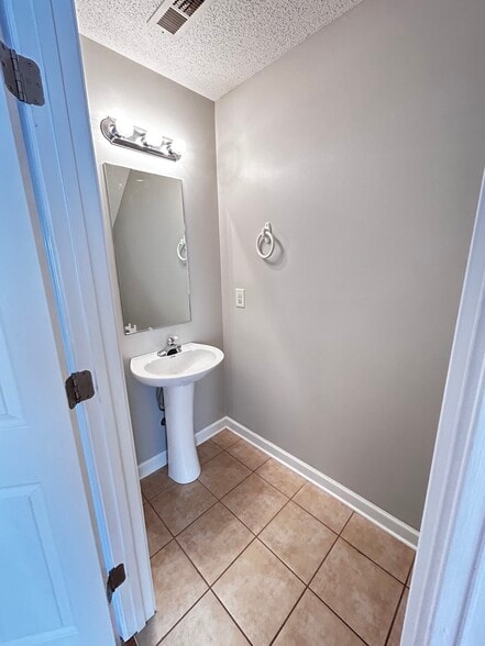 Building Photo - 563 Boring Chapel Rd