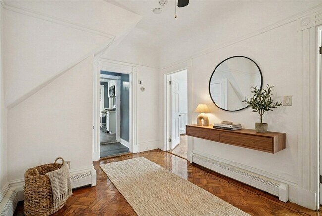 Building Photo - 16 Gannett St