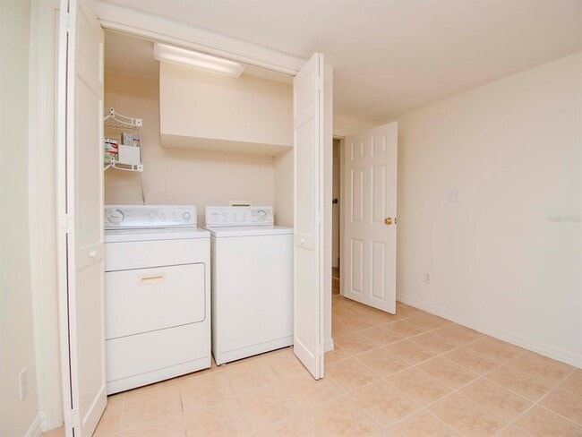 Building Photo - 2607 W Jetton Ave