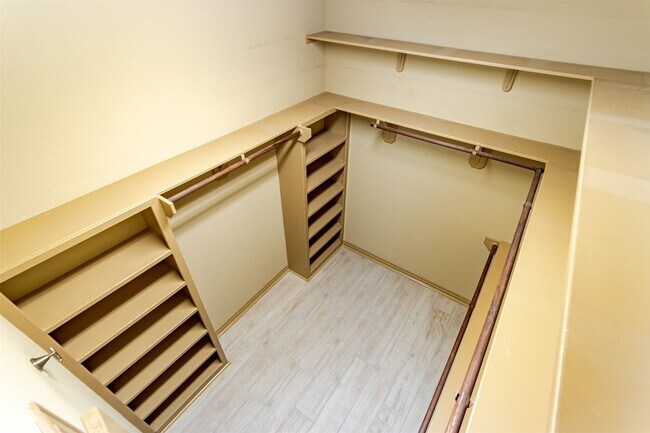 Building Photo - 25010 Florina Ranch Dr