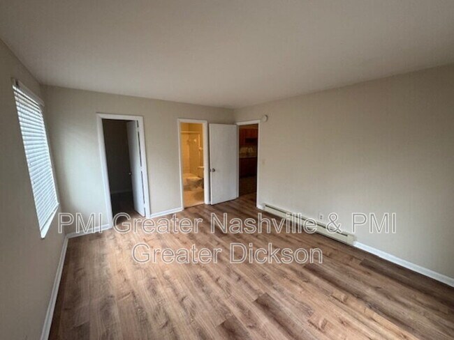 Building Photo - 2601 Hillsboro Pike