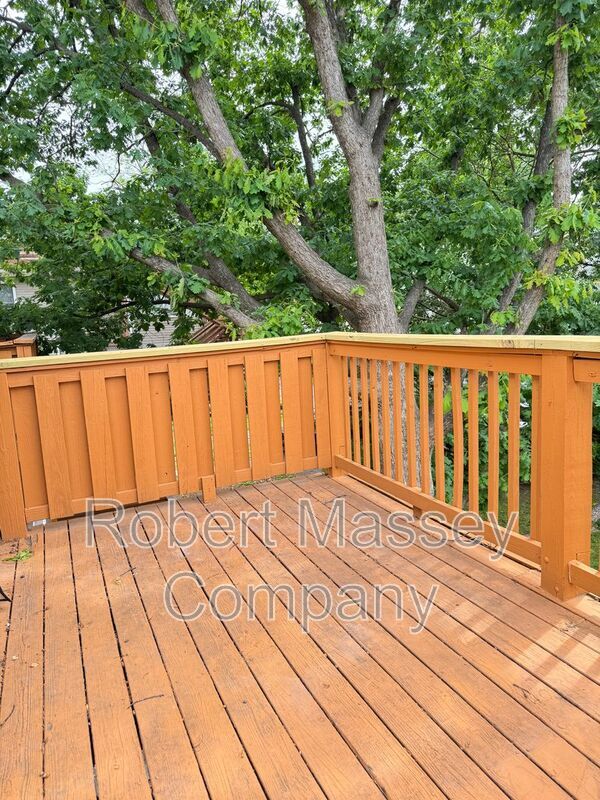 Building Photo - 1618 Ellwood Ave