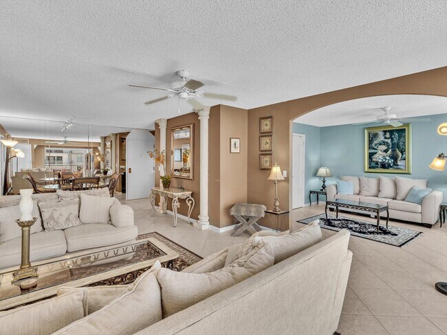 Building Photo - 4505 S Ocean Blvd