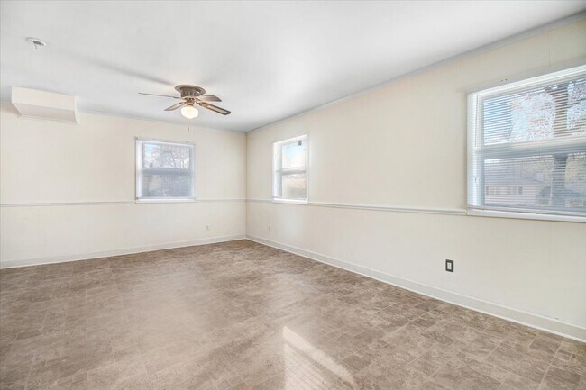 Building Photo - 514 Forest Hill Dr