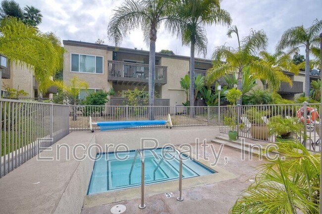 Building Photo - 8545 Villa La Jolla Dr