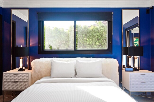 Building Photo - 8543 E Valley Vista Dr