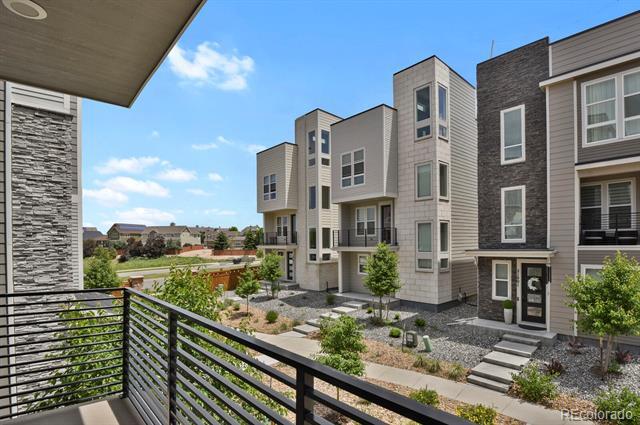 Building Photo - 20999 E Quincy Dr