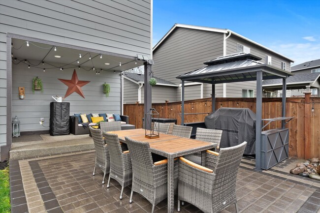 Building Photo - Luxury 4BR Home in North Lacey with A/C, D...