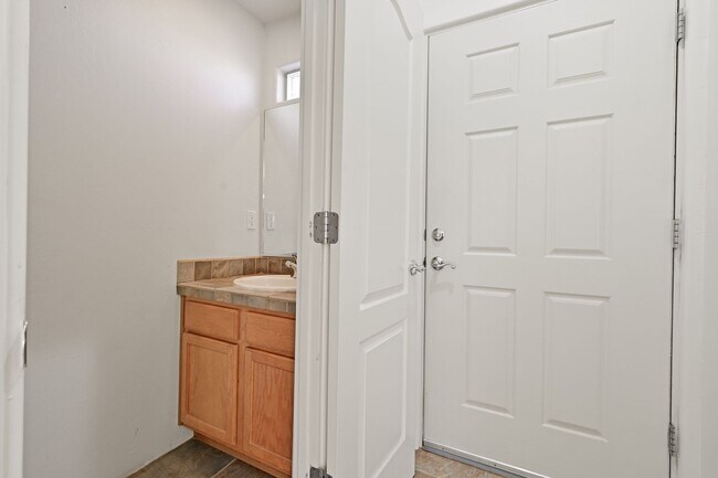 Building Photo - 1 MO. FREE RENT WITH 2 YR. LEASE!  Bright Tierra Contenta Retreat