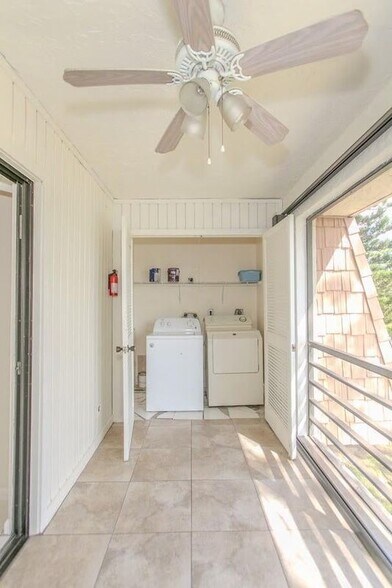 Building Photo - 4464 Oak Terrace Dr