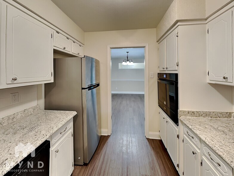 Building Photo - 11364 Quail Run St