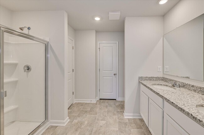 Building Photo - 811 Grovebury Ct