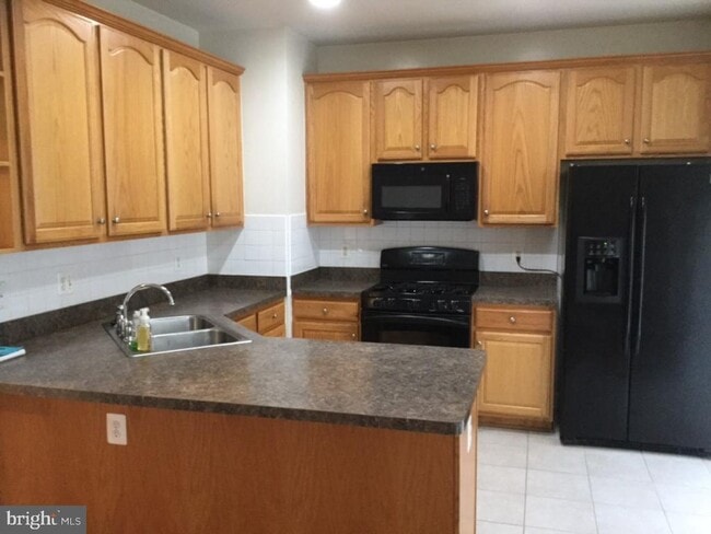 Building Photo - 2413 Brookmoor Ln