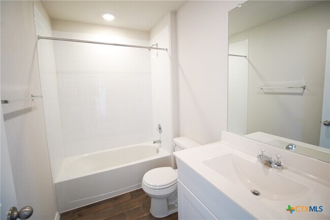 Building Photo - 472 Desert Willow