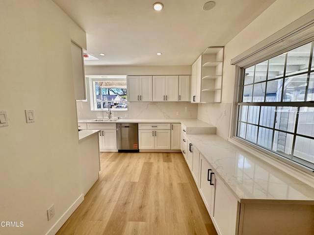 Building Photo - 17449 Keswick St