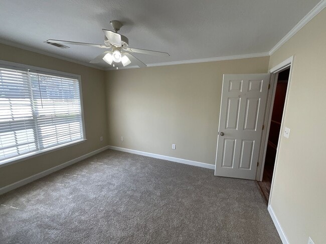 Building Photo - 4196 Aerie Cir