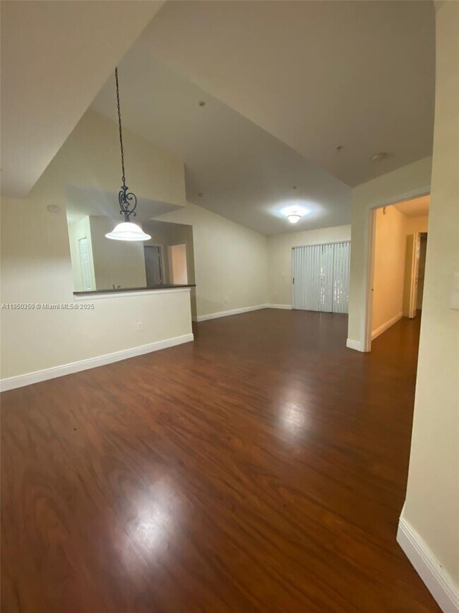 Building Photo - 2520 Centergate Dr