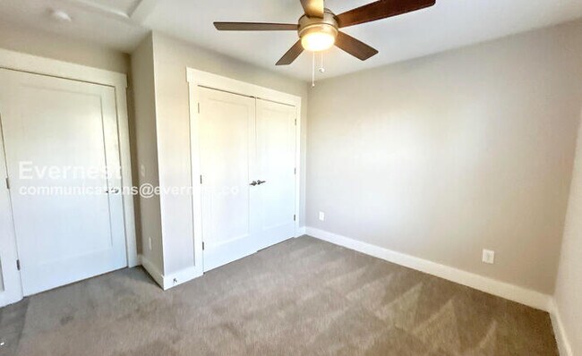 Building Photo - 220 Croleywood Ln