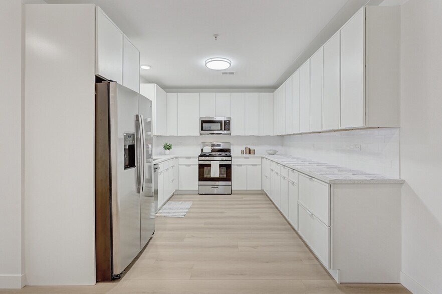 Building Photo - 9201 N Milwaukee Ave