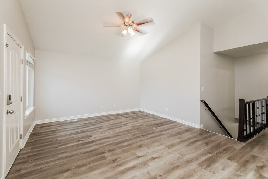 Building Photo - 1681 E Tumwater Ln