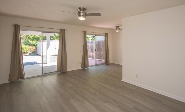Building Photo - 55+ Senior Community! Delightful 2BR Home ...