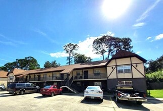 Building Photo - 3023 Sir Hamilton Cir