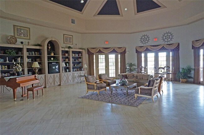 Building Photo - 9850 Lake Chase Island Way