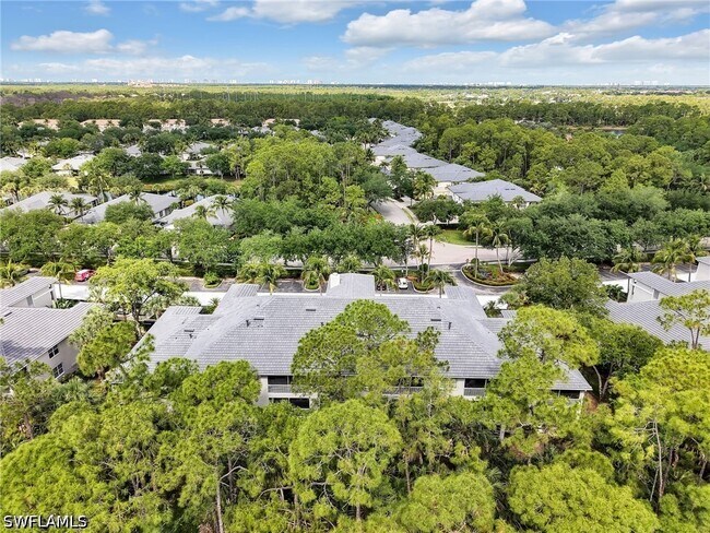 Building Photo - 1882 Tarpon Bay Dr S