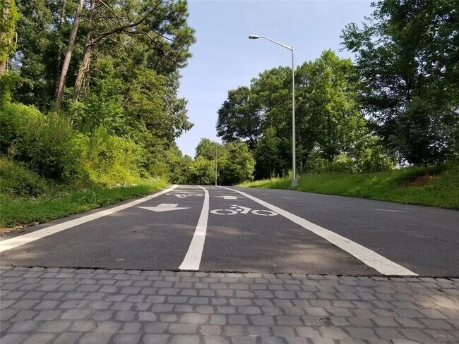 Building Photo - 1585 Layton Ln NW