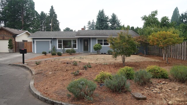 Building Photo - **PENDING** Perfect 4 Bed 2 Bath w/ Finish...