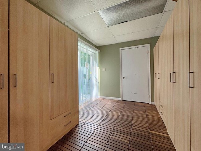 Building Photo - 29080 Autumnwood Dr