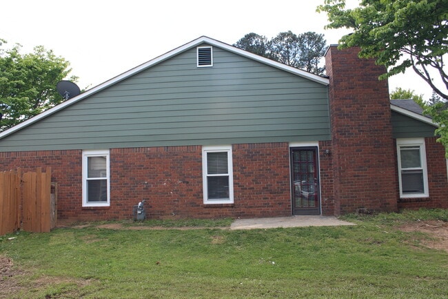Building Photo - 5540 Everglades Trail