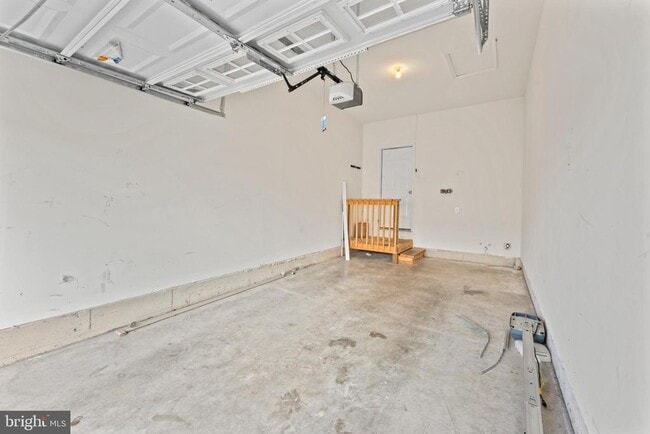 Building Photo - 2223 N O'Keeffe Ln