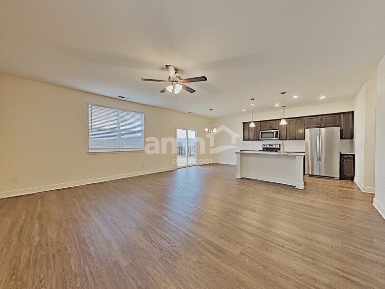Building Photo - 4321 Longfellow Dr