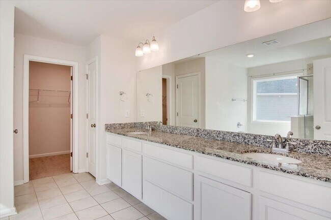 Building Photo - 6242 High Top Ln