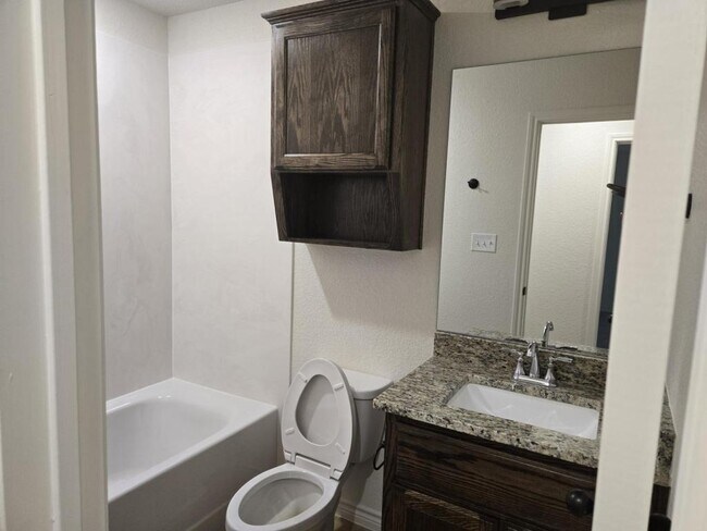 Building Photo - 175 Stillhouse Rd