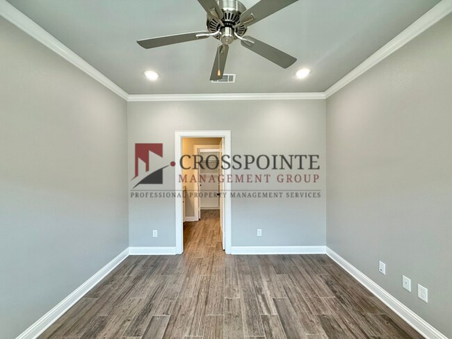 Building Photo - Beautiful 3 Bedroom 2 Bathroom Home!