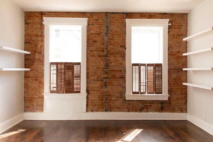 Building Photo - 124 Winkler St