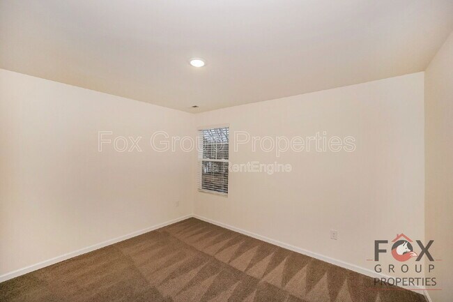 Building Photo - 1531 Antioch Dr