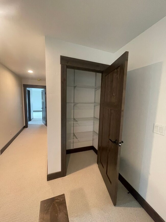 Building Photo - Whitefish Landing Town House