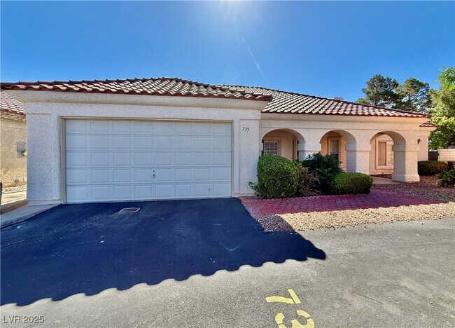Primary Photo - 735 Sea Pines Ln