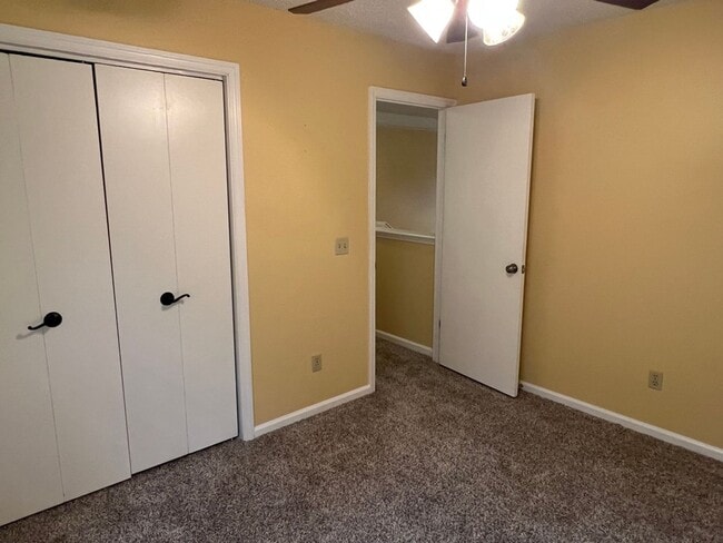 Building Photo - 138 Timber Ridge Dr