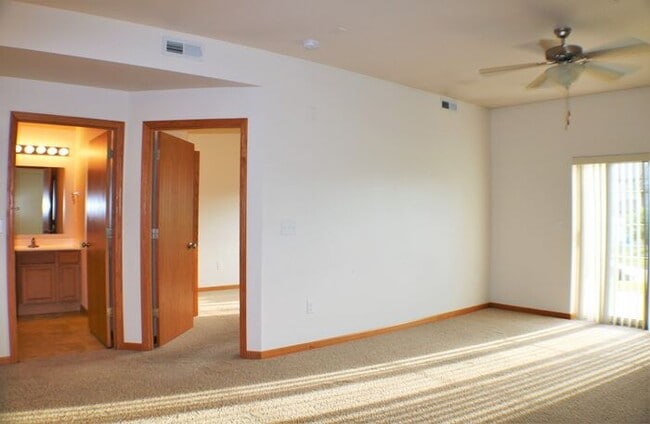 Building Photo - $1,225 | 1 Bedroom +Bonus Room, 1 Bathroom Condo | Pet Friendly* | Available for August 1st, 2026...