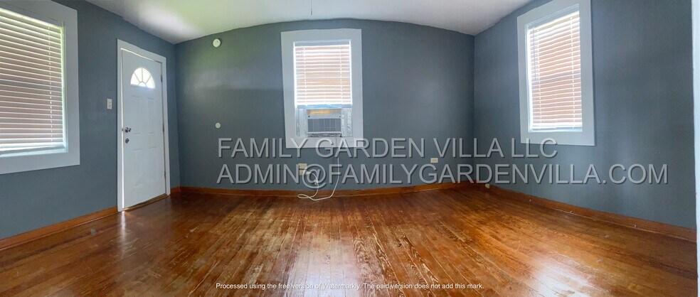 Building Photo - 1836A Ridgefield Ave