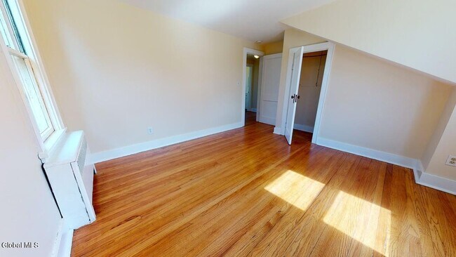 Building Photo - 63 Wellington Ave