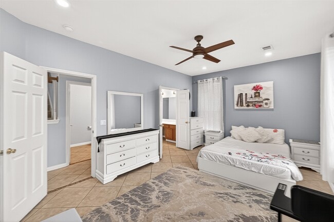 Building Photo - 20135 Golden Mesa Dr