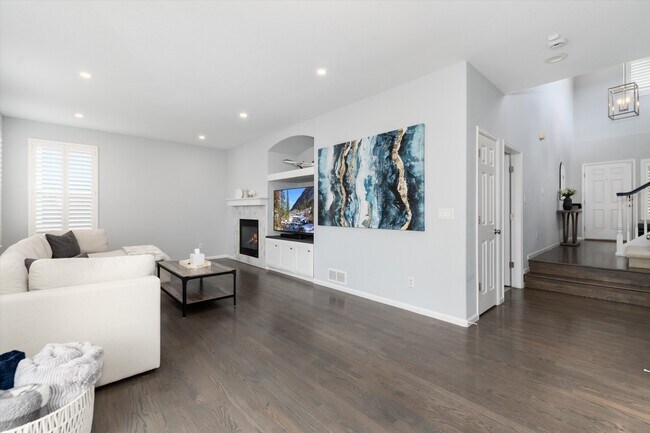 Building Photo - 10786 Southhaven Cir