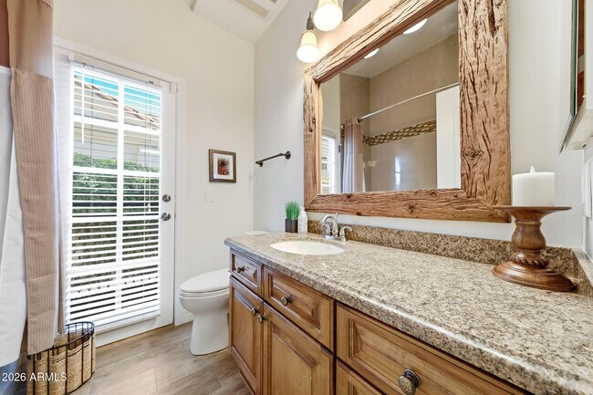 Building Photo - 7642 E Hartford Dr